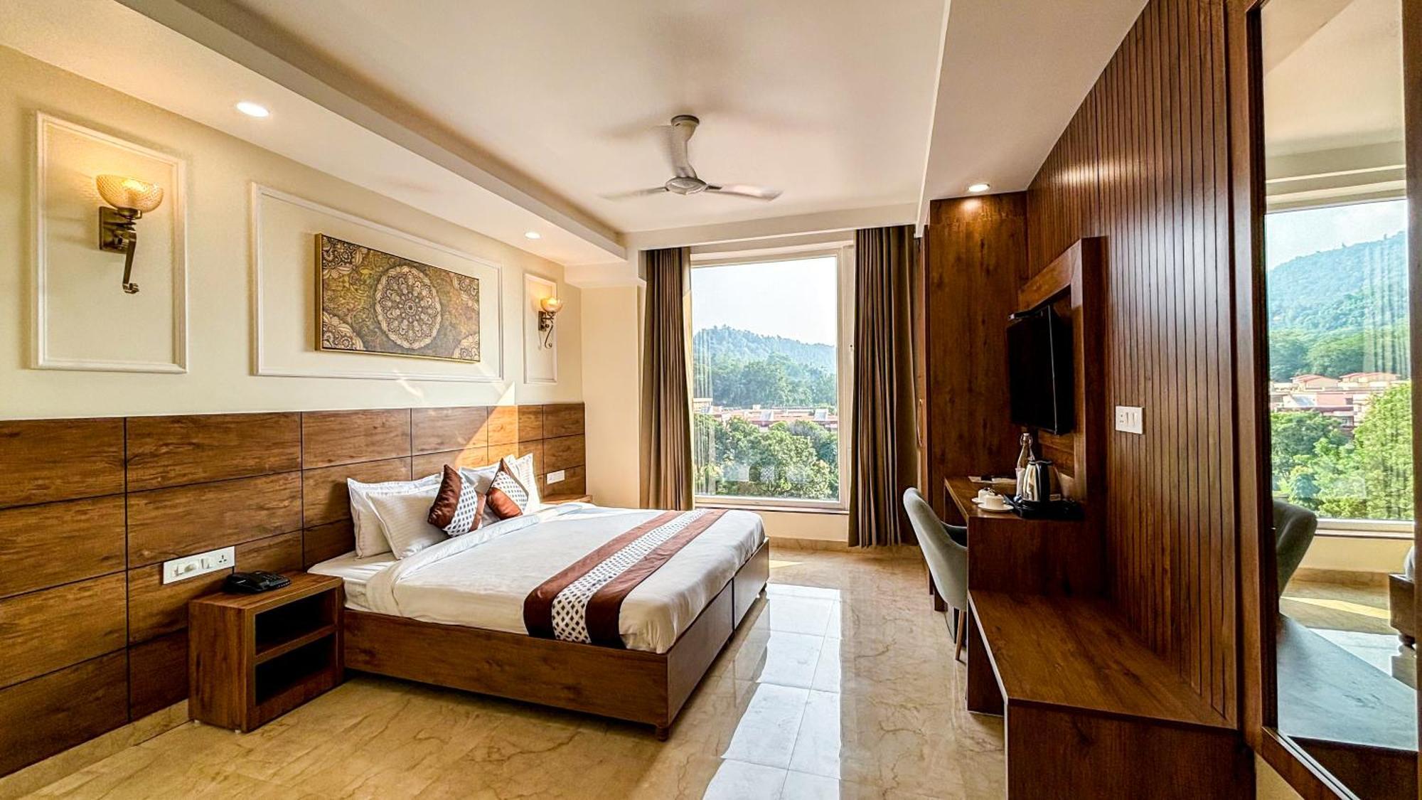 Hotel Nirvana Bliss, Behind Parmarth Niketan Rishīkesh 外观 照片