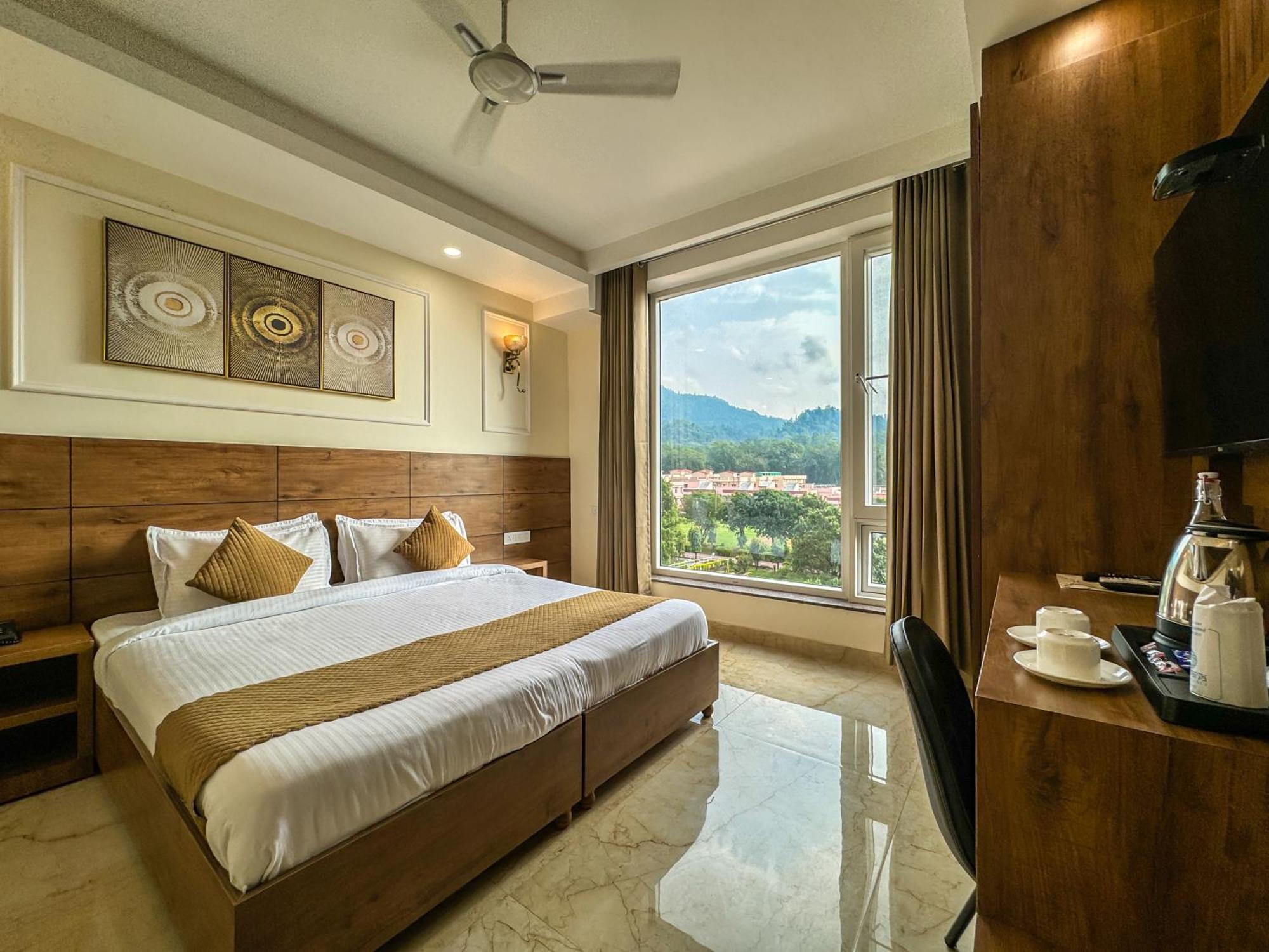 Hotel Nirvana Bliss, Behind Parmarth Niketan Rishīkesh 外观 照片