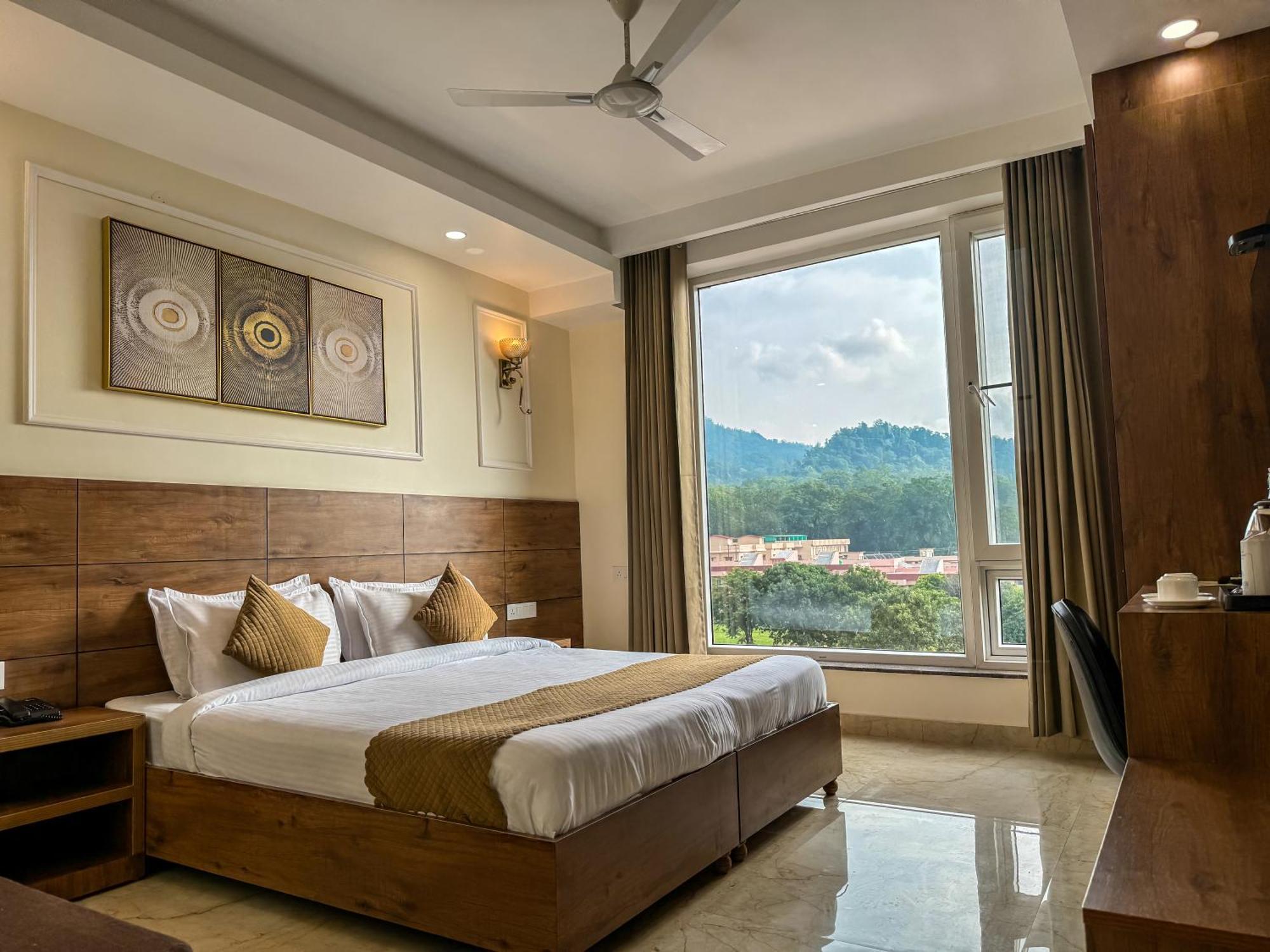 Hotel Nirvana Bliss, Behind Parmarth Niketan Rishīkesh 外观 照片