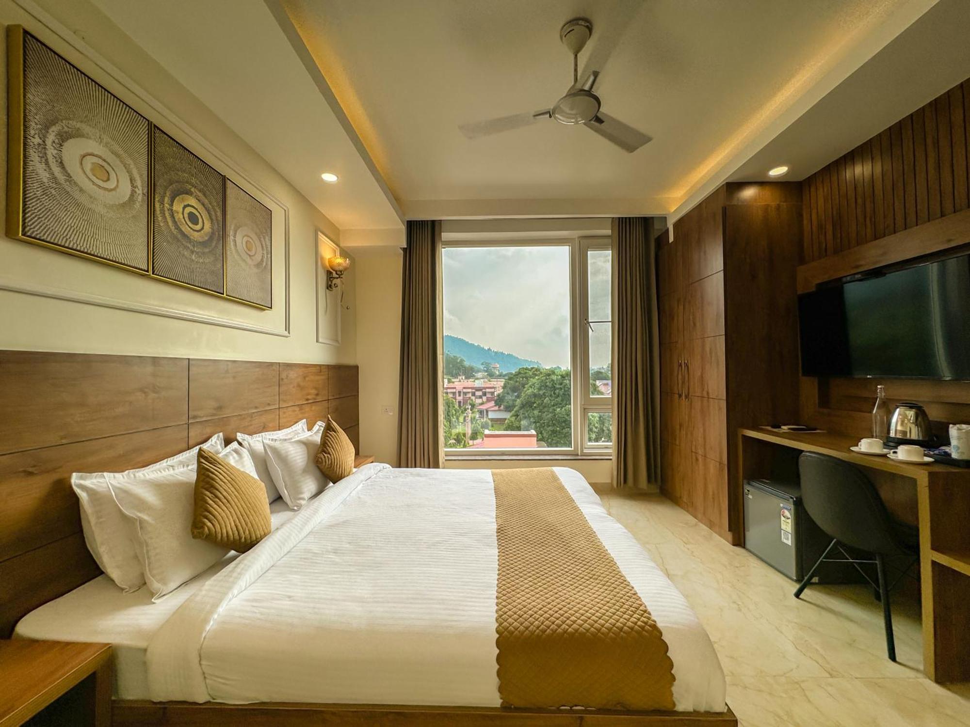 Hotel Nirvana Bliss, Behind Parmarth Niketan Rishīkesh 外观 照片