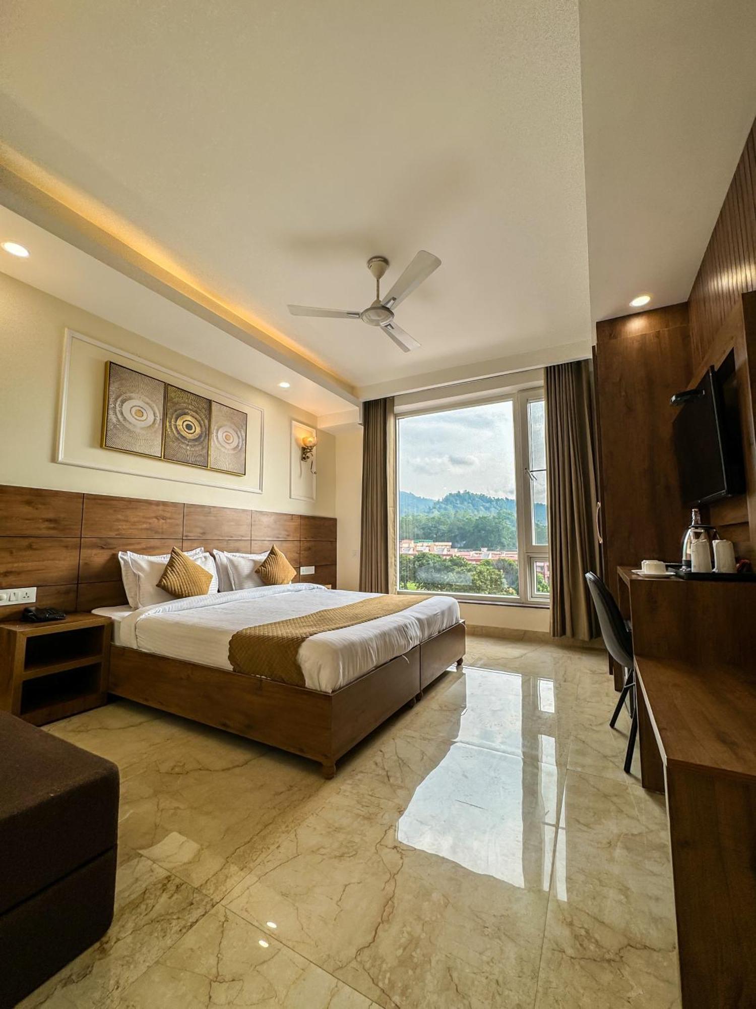 Hotel Nirvana Bliss, Behind Parmarth Niketan Rishīkesh 外观 照片