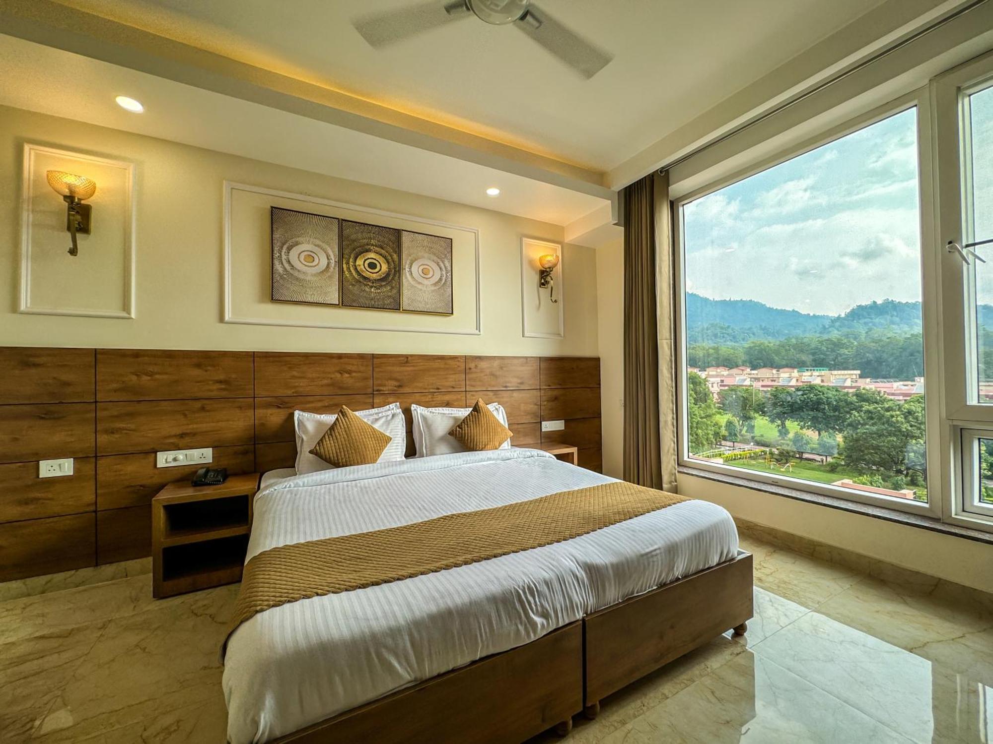 Hotel Nirvana Bliss, Behind Parmarth Niketan Rishīkesh 外观 照片