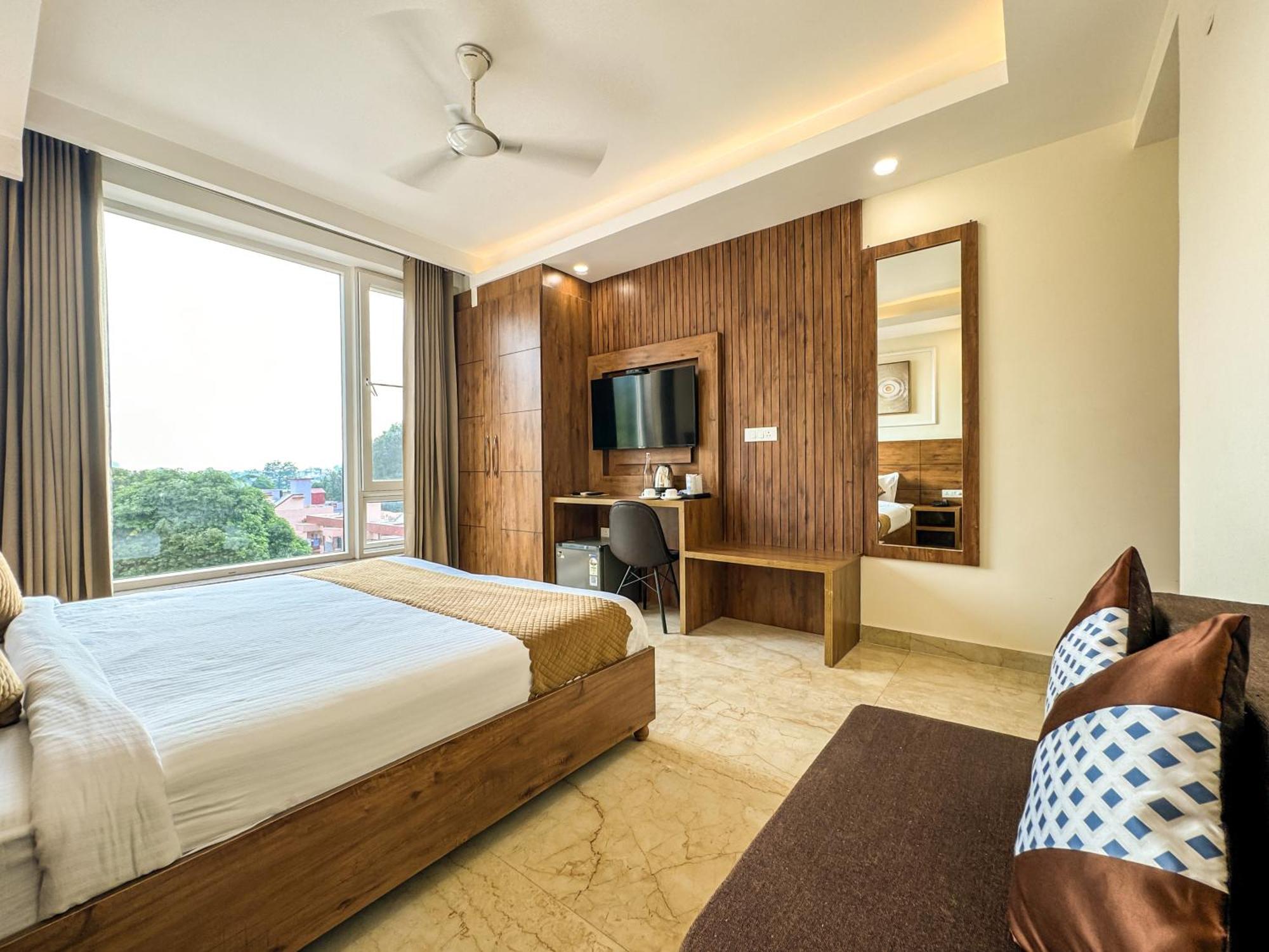 Hotel Nirvana Bliss, Behind Parmarth Niketan Rishīkesh 外观 照片