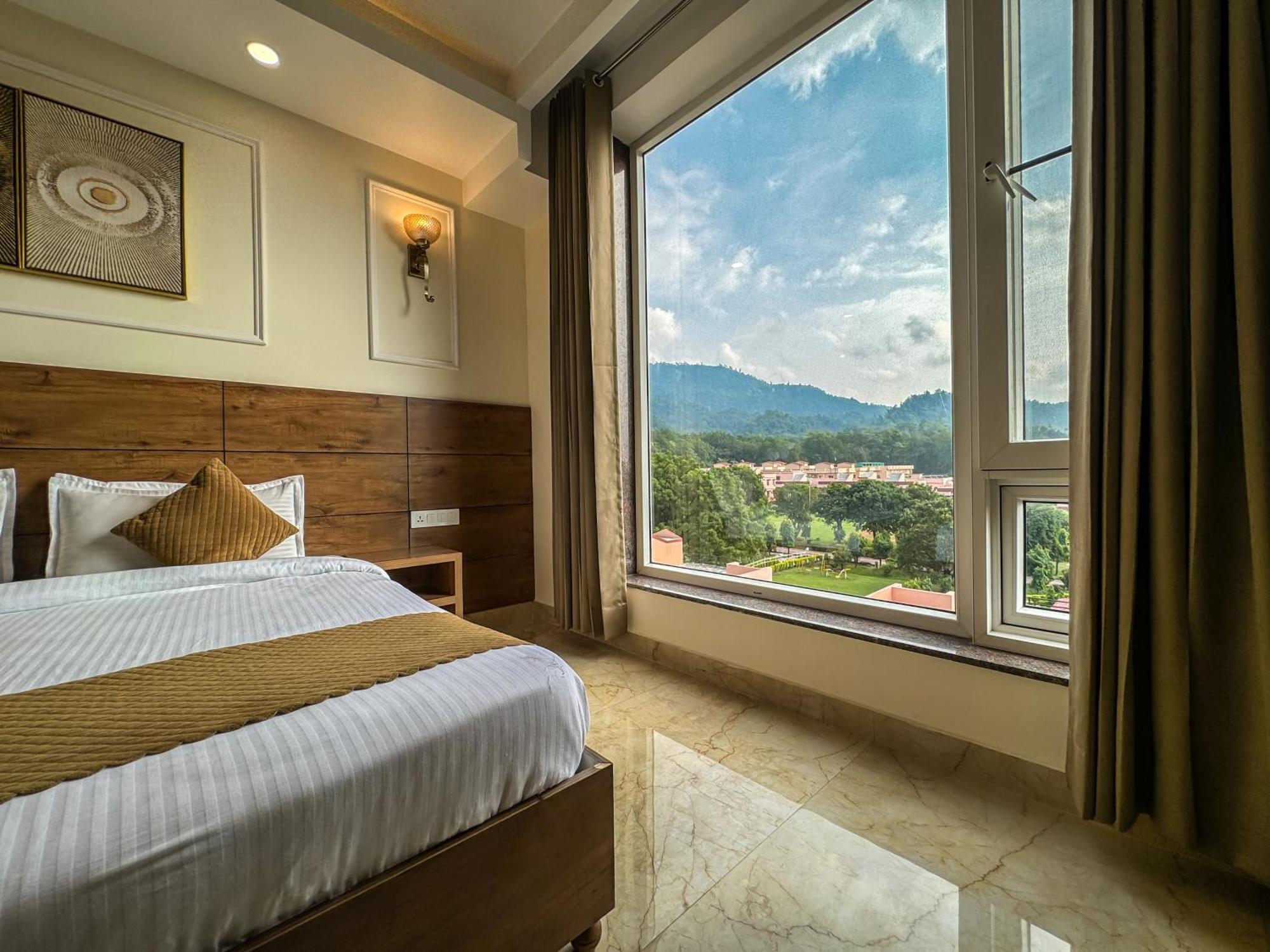 Hotel Nirvana Bliss, Behind Parmarth Niketan Rishīkesh 外观 照片